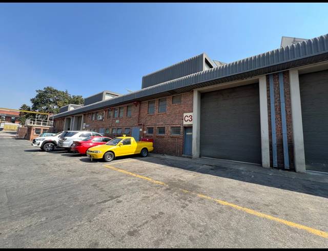 399M² WAREHOUSE TO LET IN STRIJDOMPARK